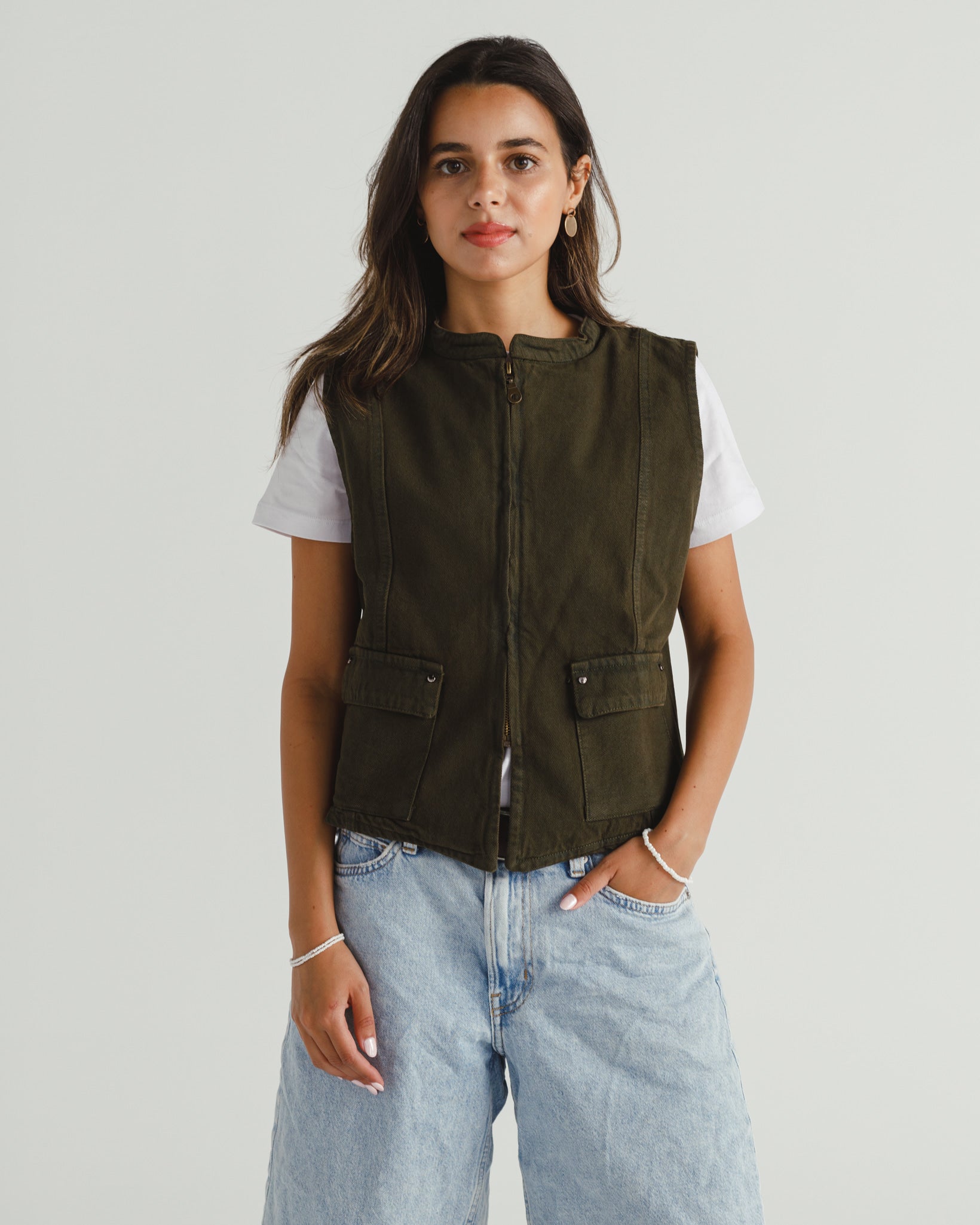 DENIM VEST IN OLIVE