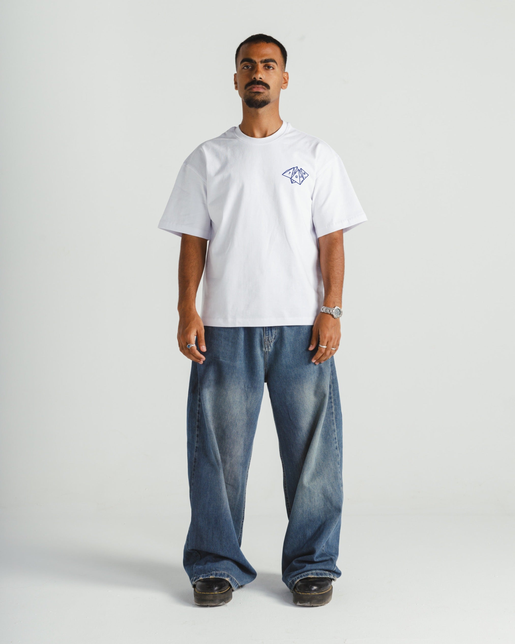 Pyramids White x Blue